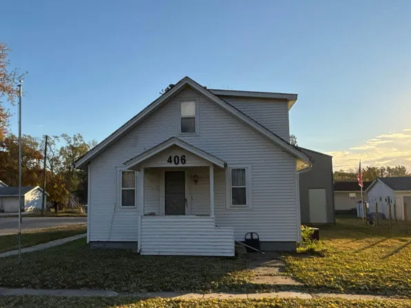 406 8th Ave NE, Independence, IA 50644