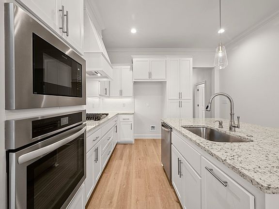 6th image of this home