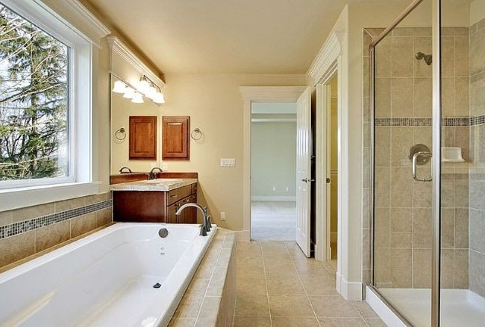 2nd image of 2372 Harmony Ln