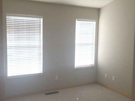 4th image of 2871 W Hillshire Dr