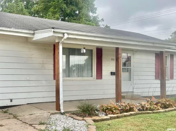 200 W Avenue B, Lewistown, IL 61542