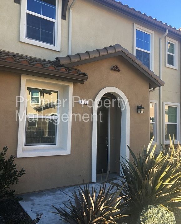 1st image of 107 Buena Ventura St