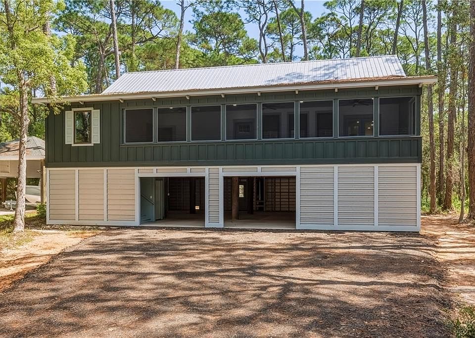 1st image of 910 Lockenbie Pl