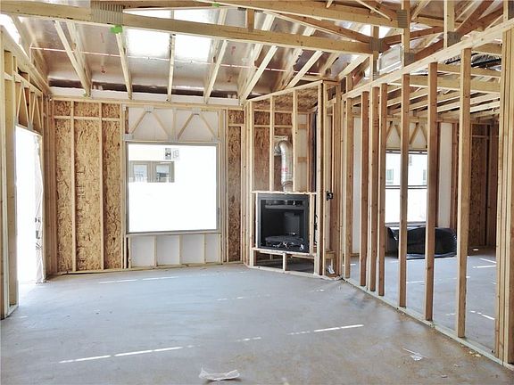 3rd image of 6512 Tama St
