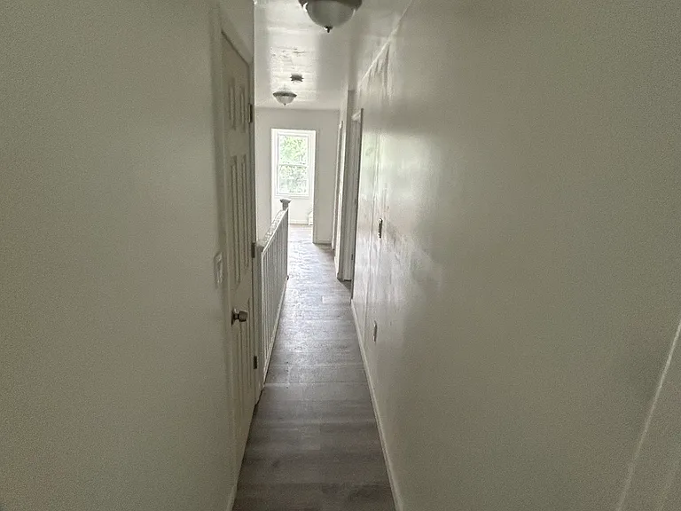 202 Carlisle St — Photo 12