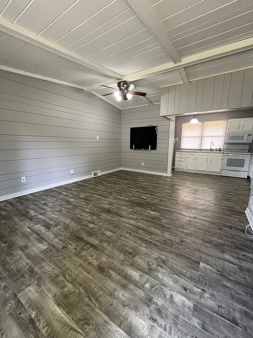 3 bedroom 1 bath home for rent — Photo 3