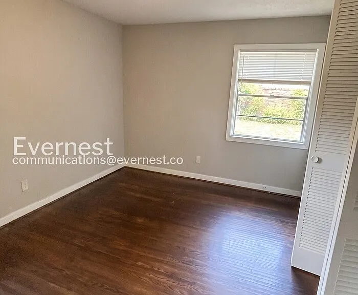 224 13th Ave NE — Photo 15