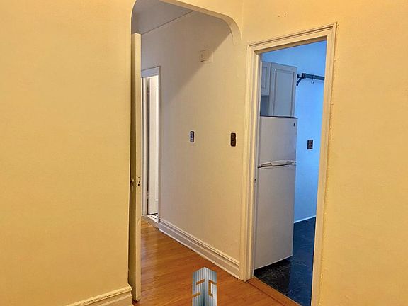 4th image of 55 Pineapple St APT 3G