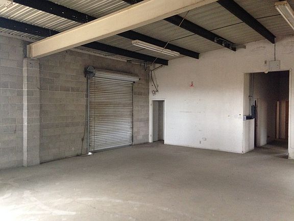 3rd image of 207 E Las Palmas Ave