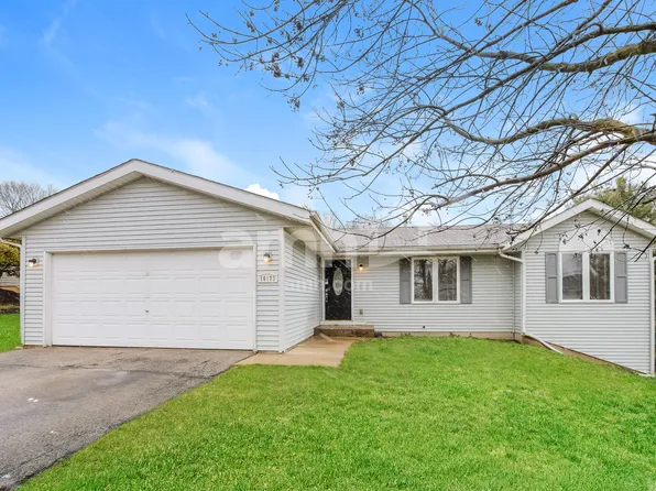 10173 Hawks Pointe Trl, Roscoe, IL 61073