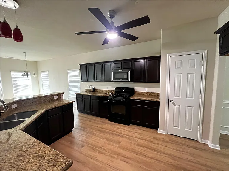 10621 Sunflower Dr — Photo 21