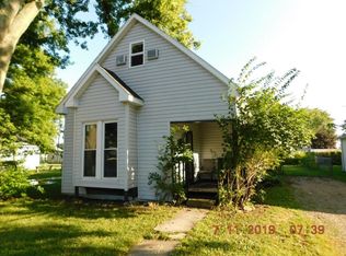 614 W Howard St, Parker City, IN 47368