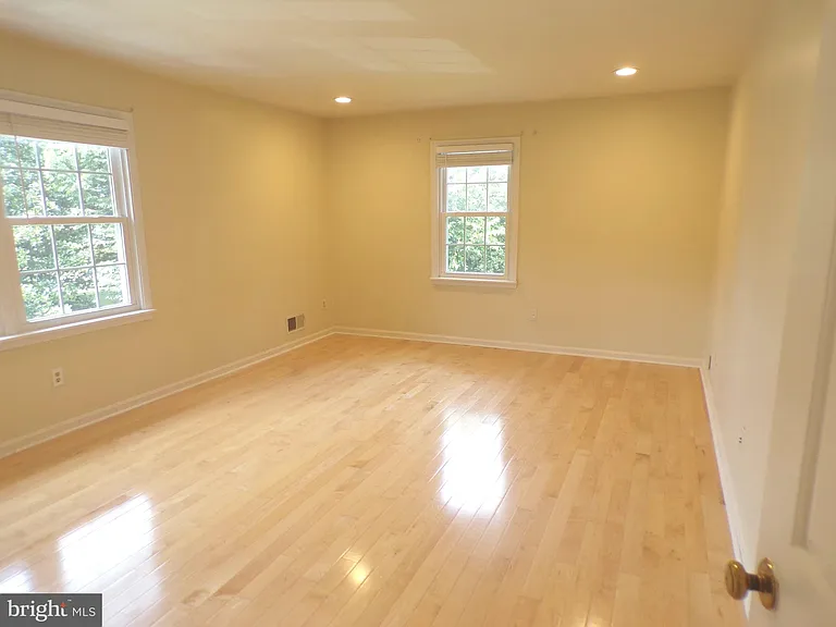 5915 Parkridge Ln — Photo 17