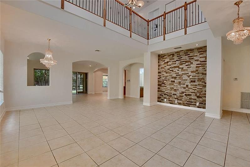 1st image of 8290 NW 105th Ln