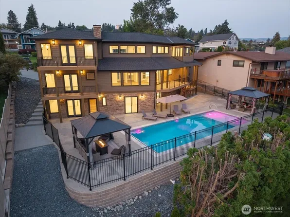 755 Wapato Way, Manson, WA 98831