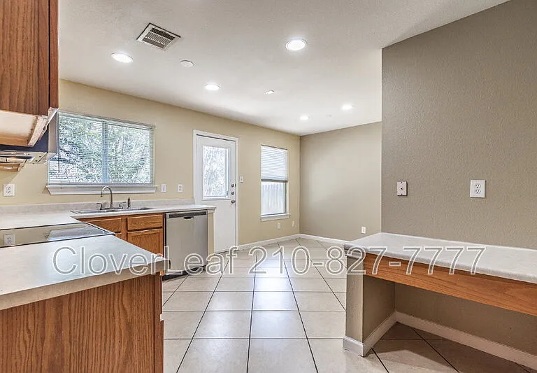 4011 Bulverde Pkwy — Photo 14