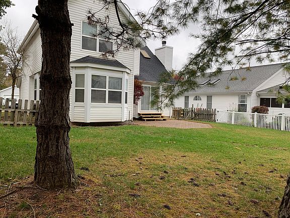 4th image of 458 Xavier Ct