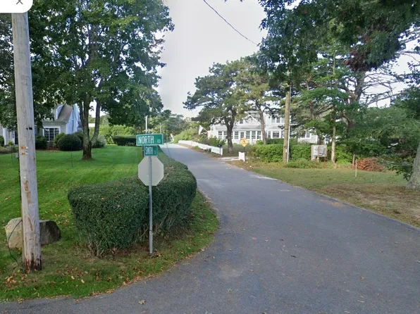 64 Smith St, West Harwich, MA 02671