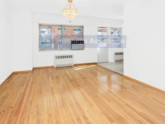 3rd image of 3130 Irwin Ave APT 7A