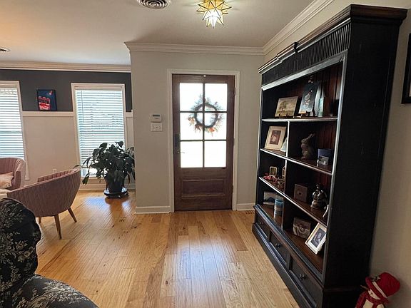 2nd image of 616 McArthur Ln