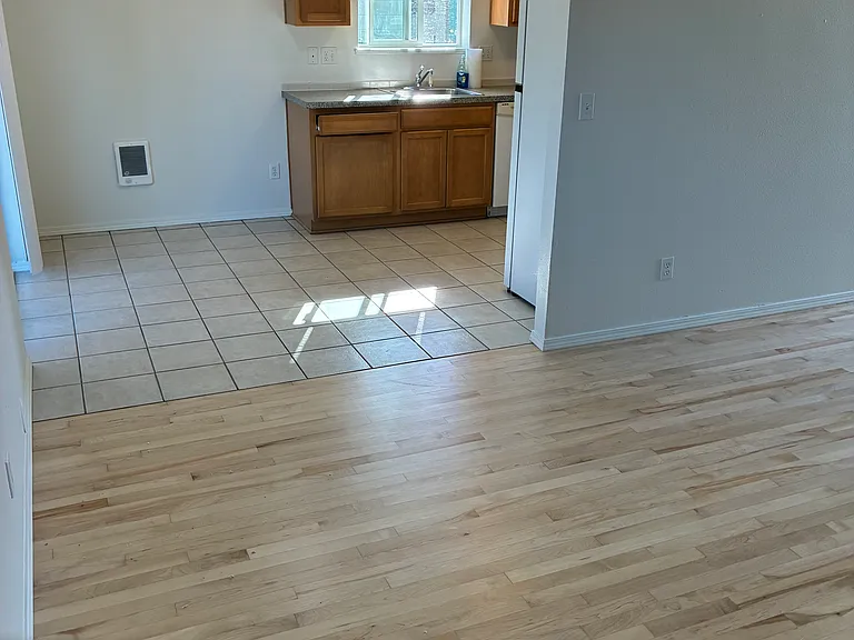 277 S Knott St — Photo 6