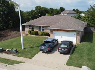 2421 W Colton, Ozark, MO 65721