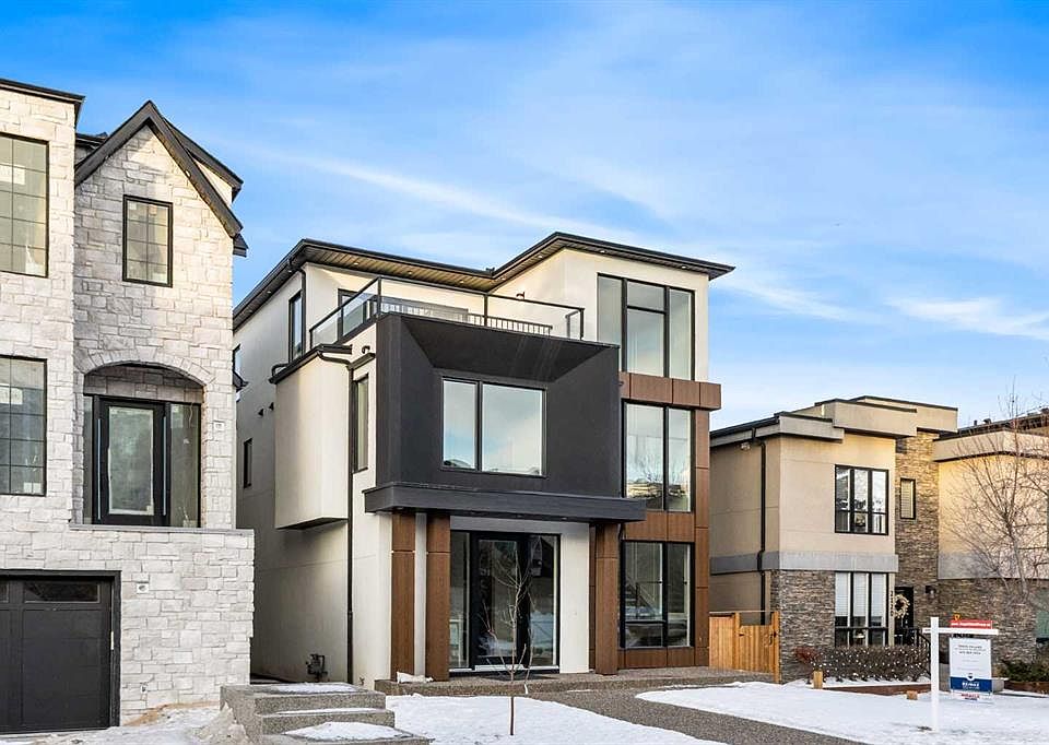 1st image of 2122 S 29th Ave SW