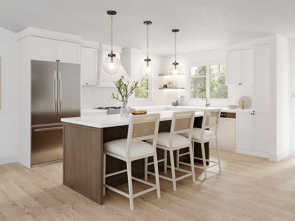 2nd image of 6 Laurel Lane
