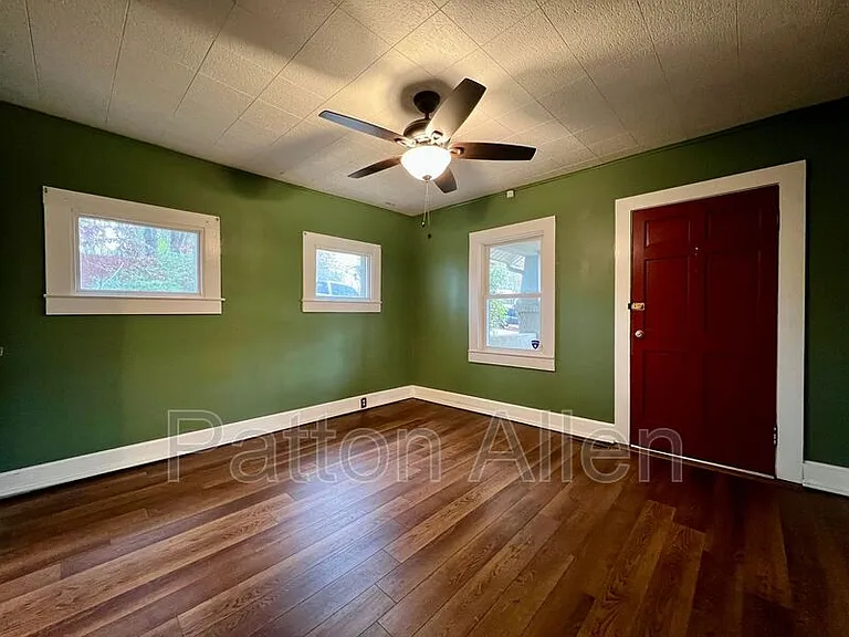 1 Middlemont Ave — Photo 3