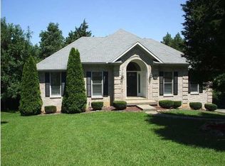 3111 Thoroughbred Ct, Crestwood, KY 40014