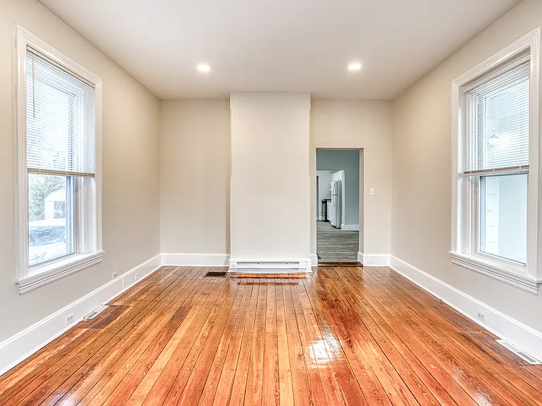 75 Ellis St — Photo 4