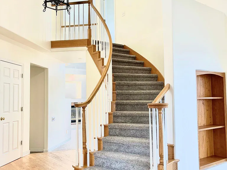 5111 Hogan Ct — Photo 2