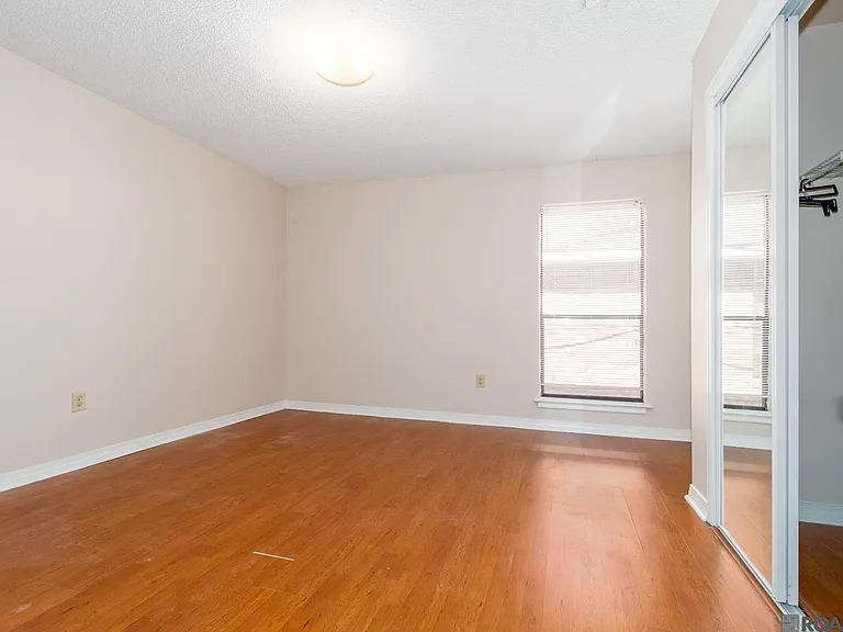 827 E Boyd Dr #C — Photo 21