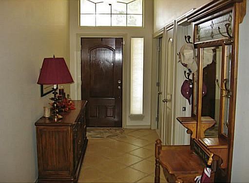 4th image of 2405 Newark Cir