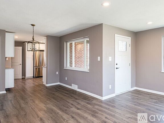3rd image of 1012 Larriwood Ave