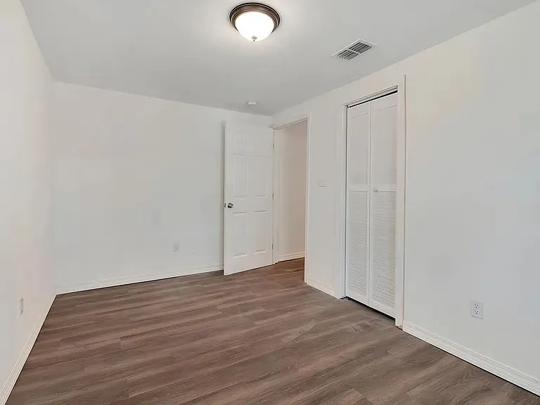 2147 Keith St — Photo 9
