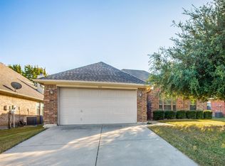 405 Silver Mine Dr, Justin, TX 76247