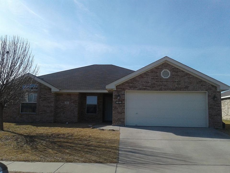1st image of 702 Leo Ln
