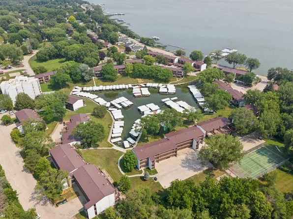 2700 N Shore Dr #E-16a, Clear Lake, IA 50428