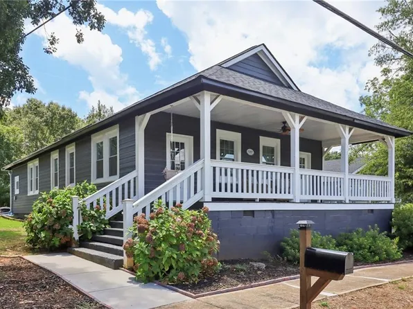 27 Elm St, Porterdale, GA 30014