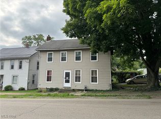 172 E Clay St, Fredericksburg, OH