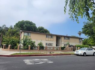 18556 Community St #3, Northridge, CA 91324
