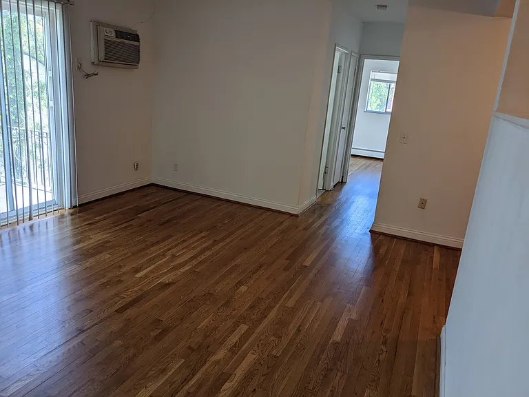 Stein Apartments — Photo 12