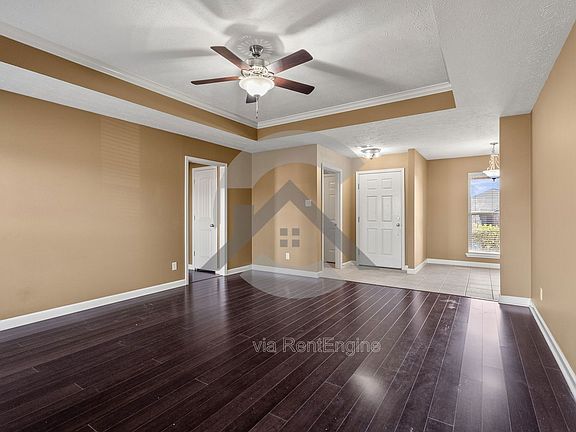 3rd image of 2235 Linda Dr
