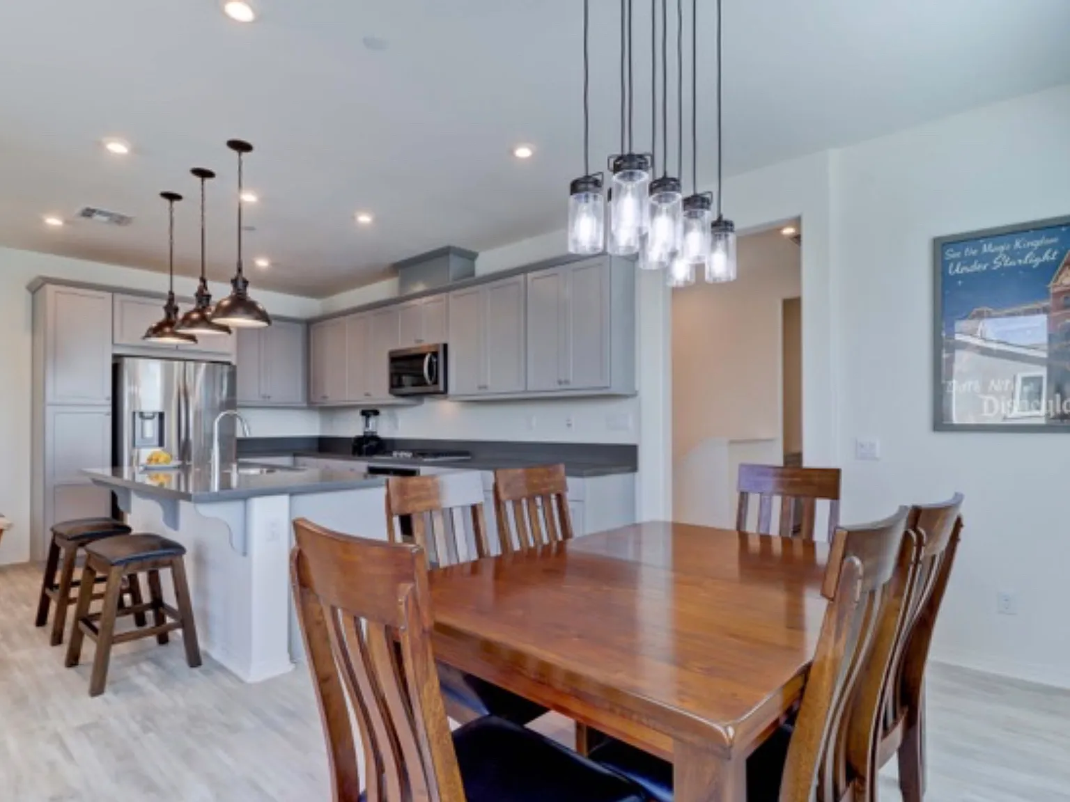 2 bed, 2.5 bath, 1642 sqft, $4,250 — Photo 4