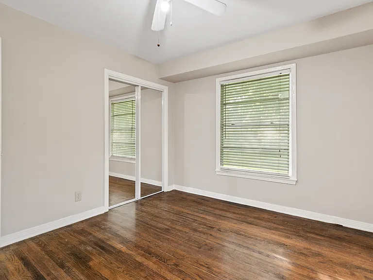 10523 Wood Dale Dr — Photo 12