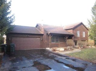 1720 Esch Rd, Twin Lakes, WI 53181