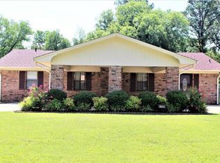 8617 Harvard Dr, Fort Smith, AR 72908