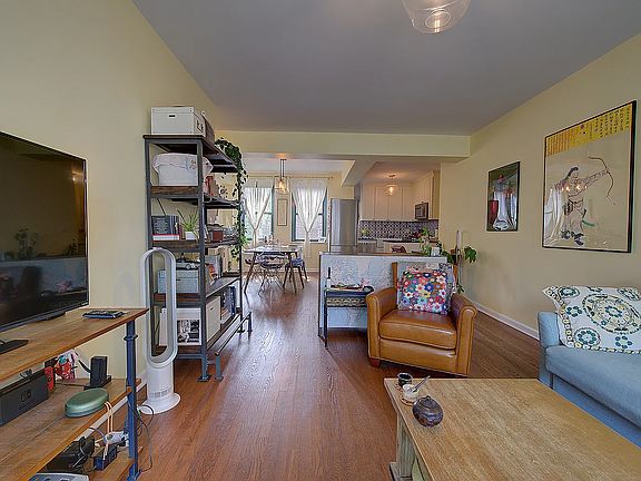 5th image of 34-20 79th St APT 4F