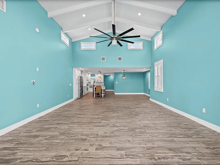6323 Bayou Grande Blvd NE — Photo 17